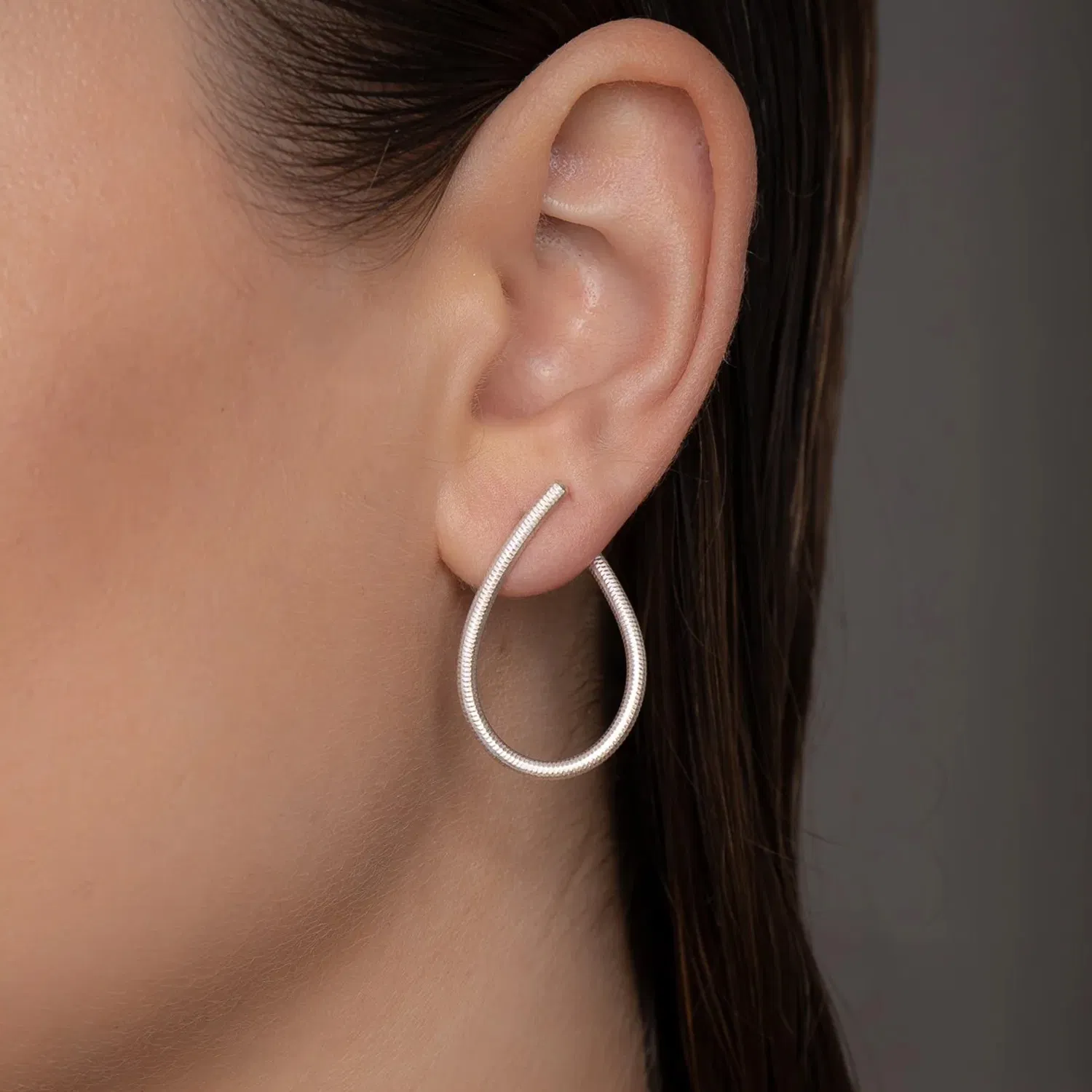 Ørepynt, Kharisma mellom - Bilde 2