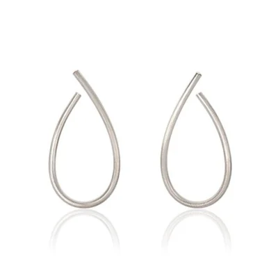 Ørepynt, Kharisma stor